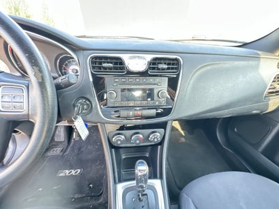 2012 Chrysler 200 LX