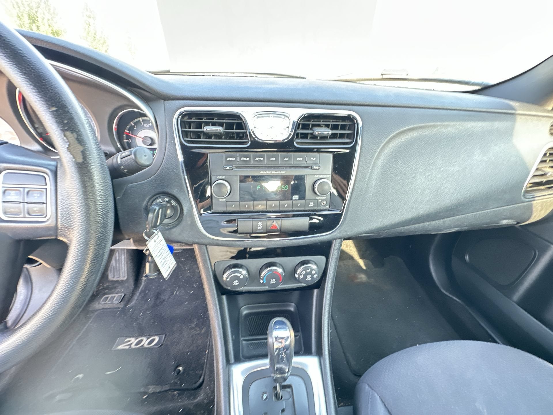 2012 Chrysler 200 LX