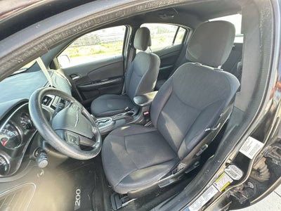 2012 Chrysler 200 LX