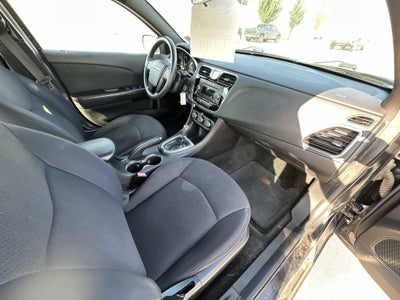 2012 Chrysler 200 LX