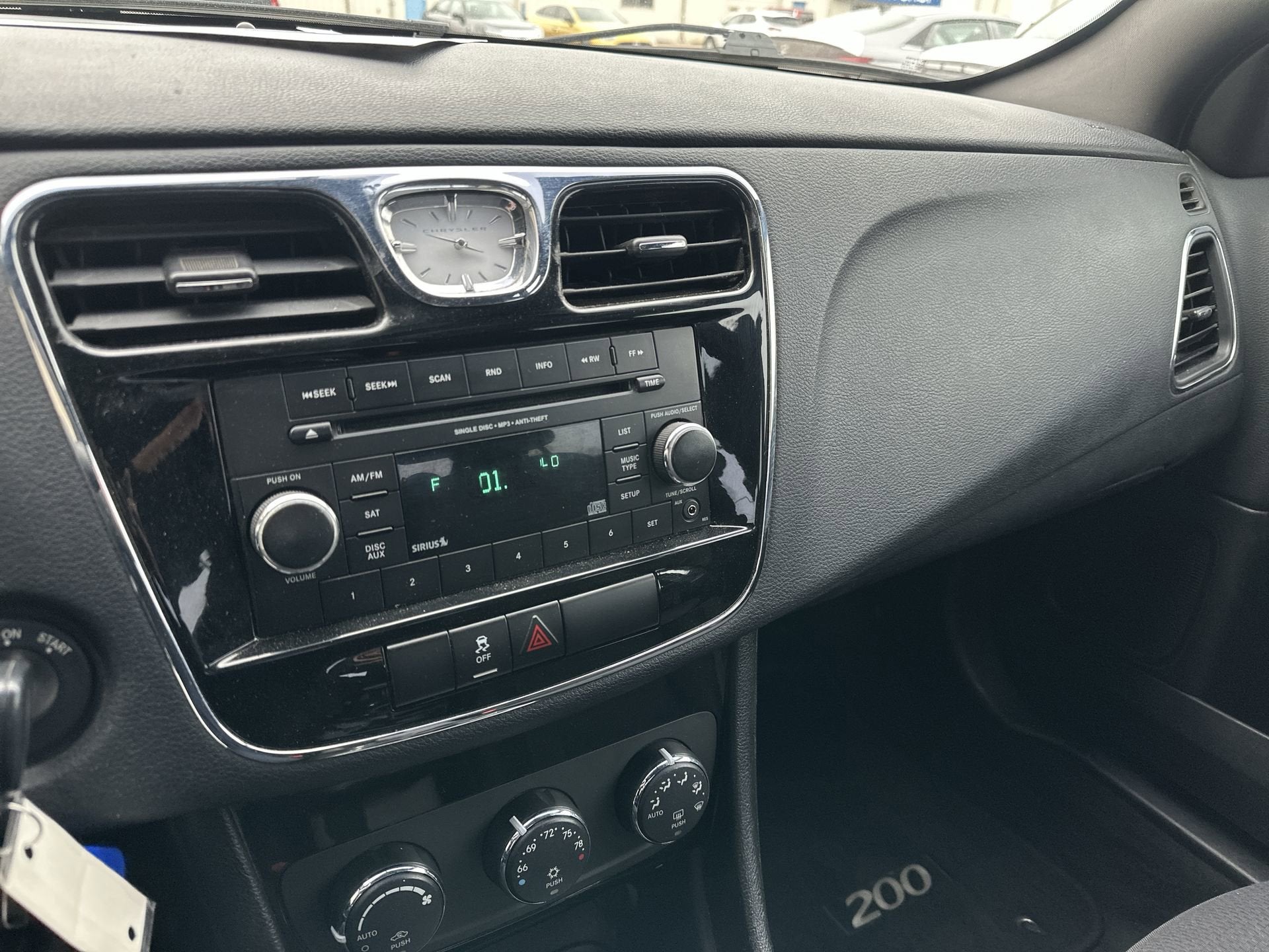 2013 Chrysler 200 Touring