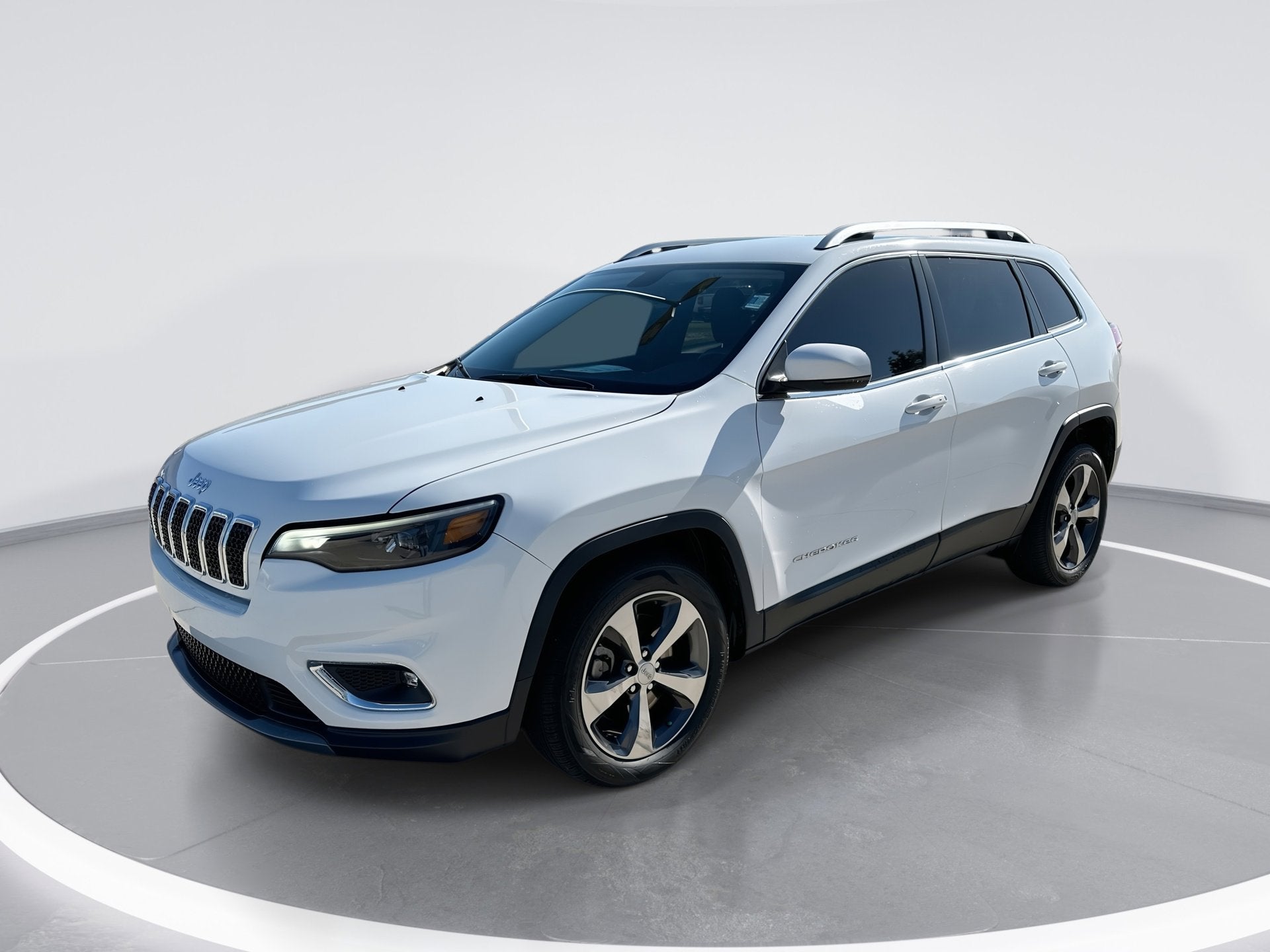 2019 Jeep Cherokee Limited's photo