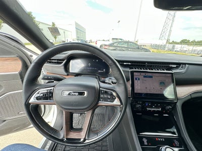 2023 Jeep Grand Cherokee Summit
