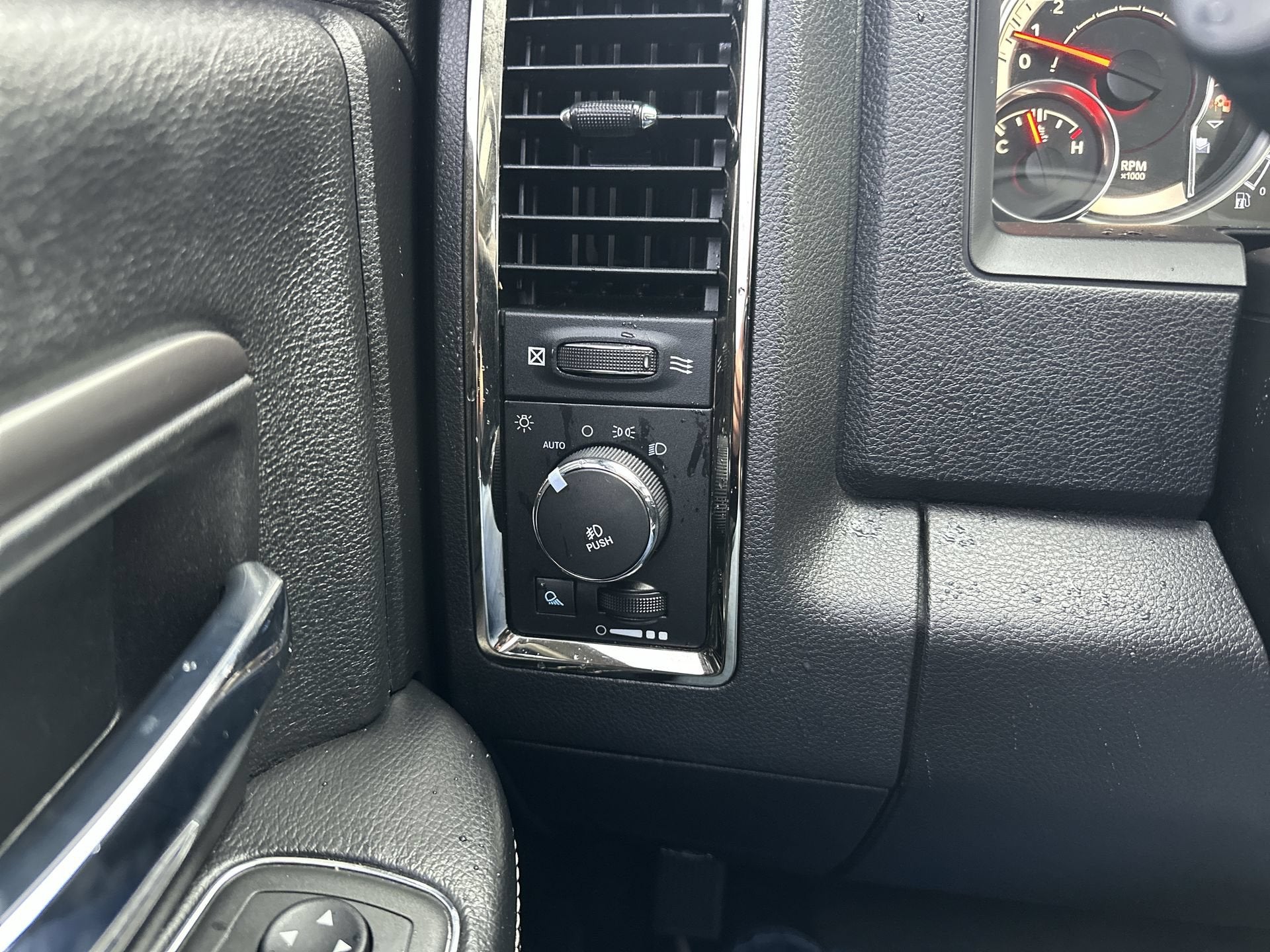 2013 RAM 1500 Sport