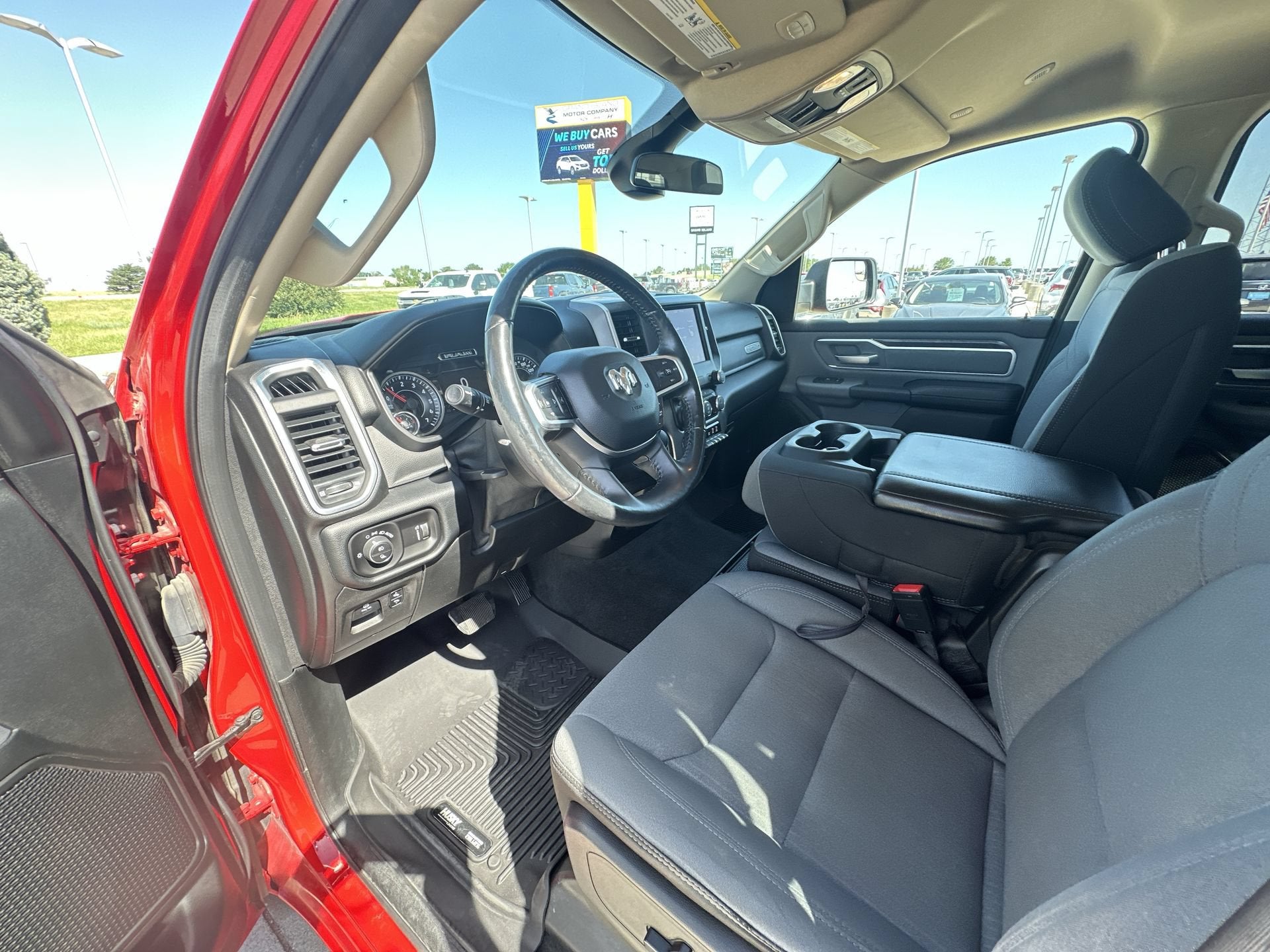 2020 RAM 1500 Big Horn Quad Cab 4x4 6'4" Box