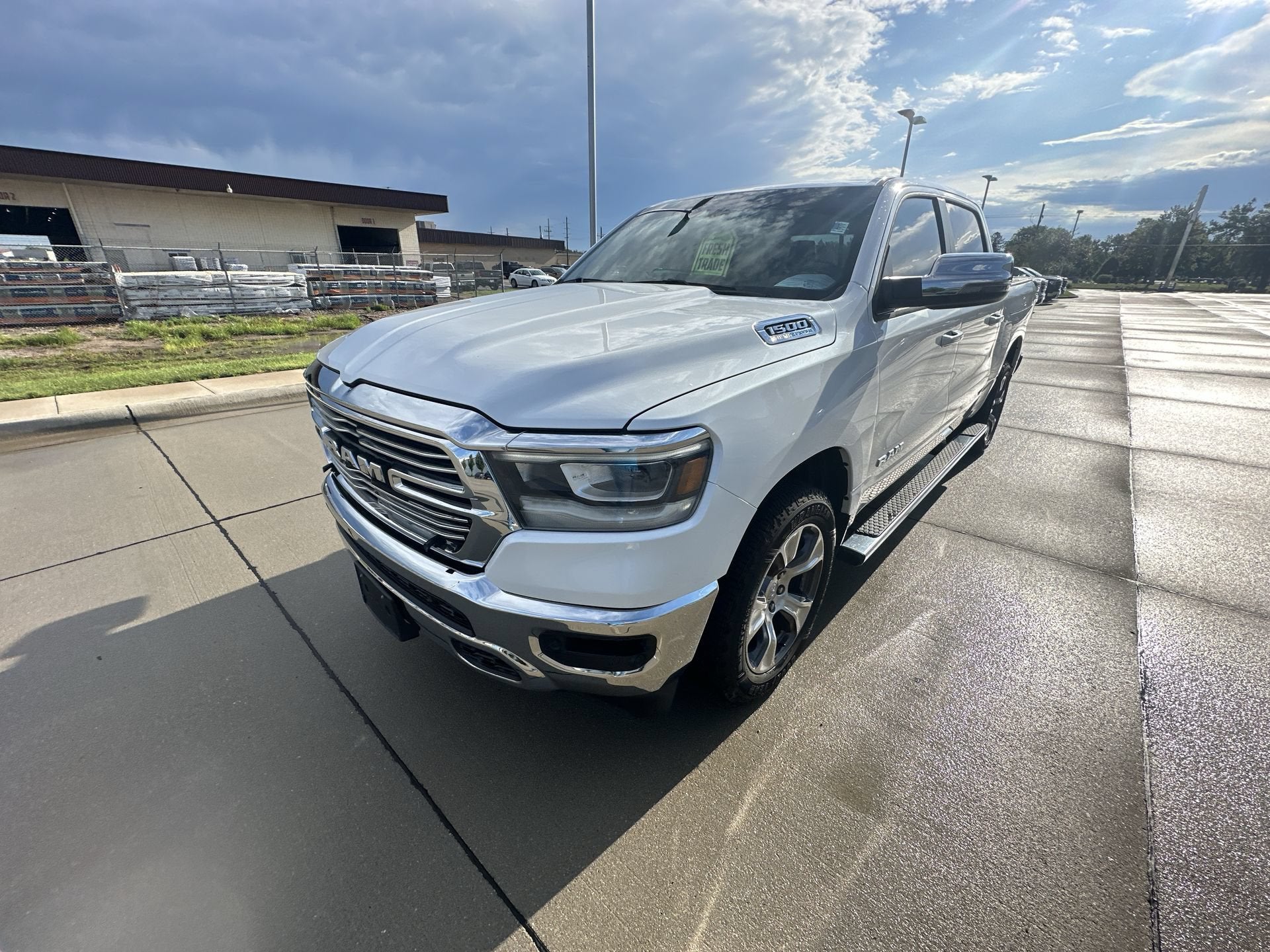 2023 RAM 1500 Laramie Crew Cab 4x4 5'7" Box