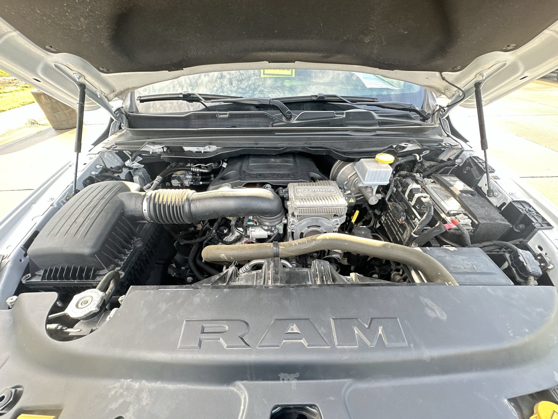 2023 RAM 1500 Laramie Crew Cab 4x4 5'7" Box
