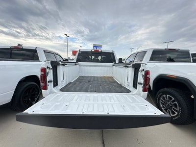 2023 RAM 1500 Laramie Crew Cab 4x4 5'7" Box