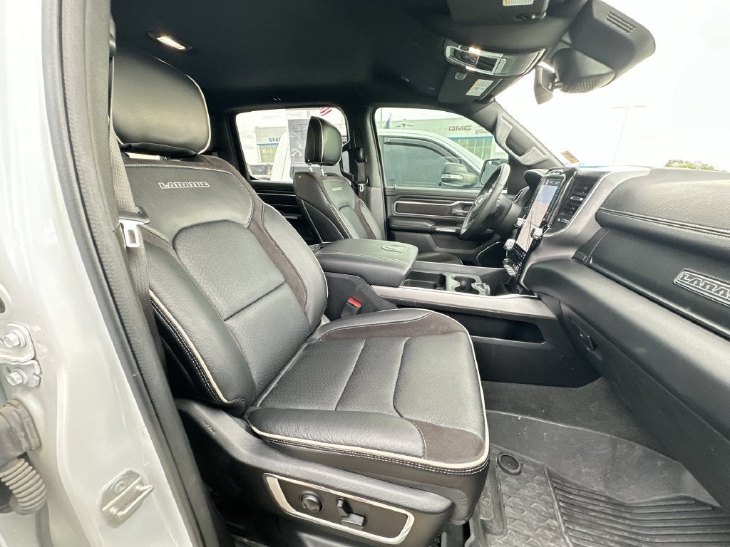 2023 RAM 1500 Laramie Crew Cab 4x4 5'7" Box