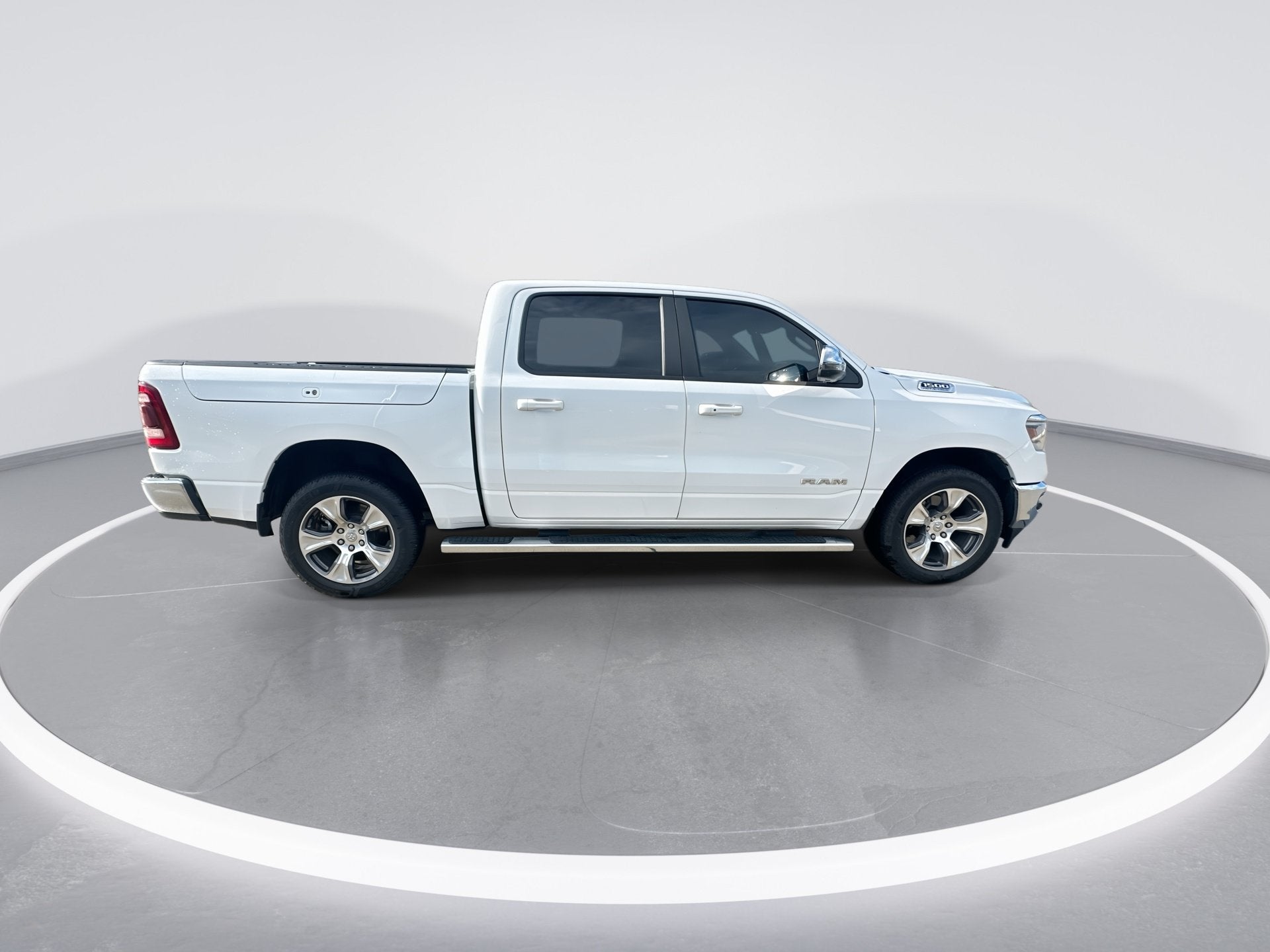 2023 RAM 1500 Laramie Crew Cab 4x4 5'7" Box