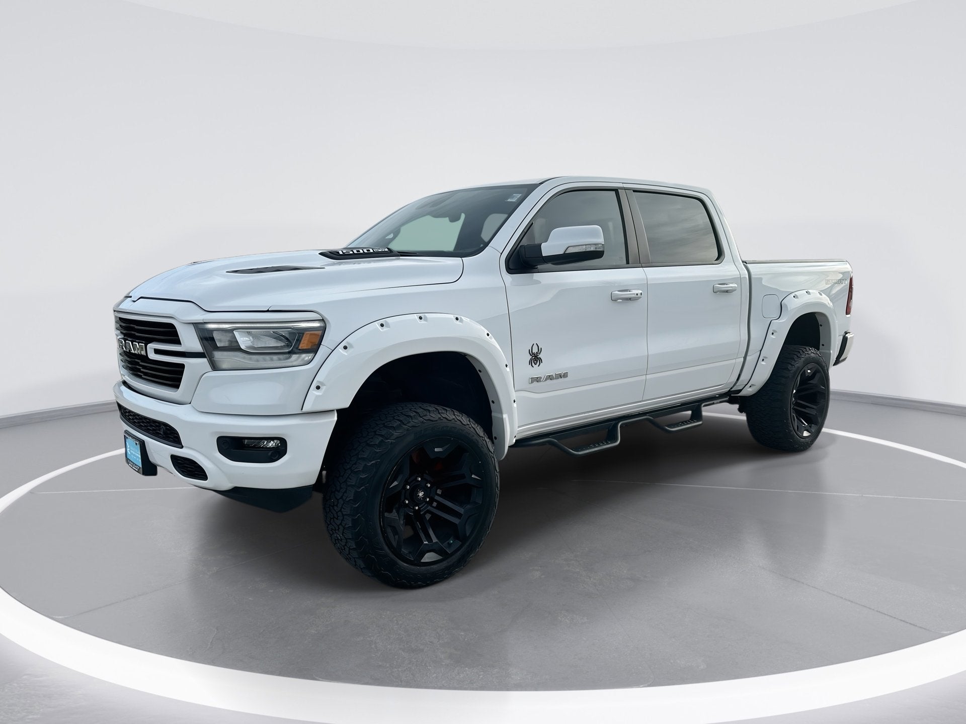2022 RAM 1500 Laramie 4x4 Crew Cab 5'7's photo