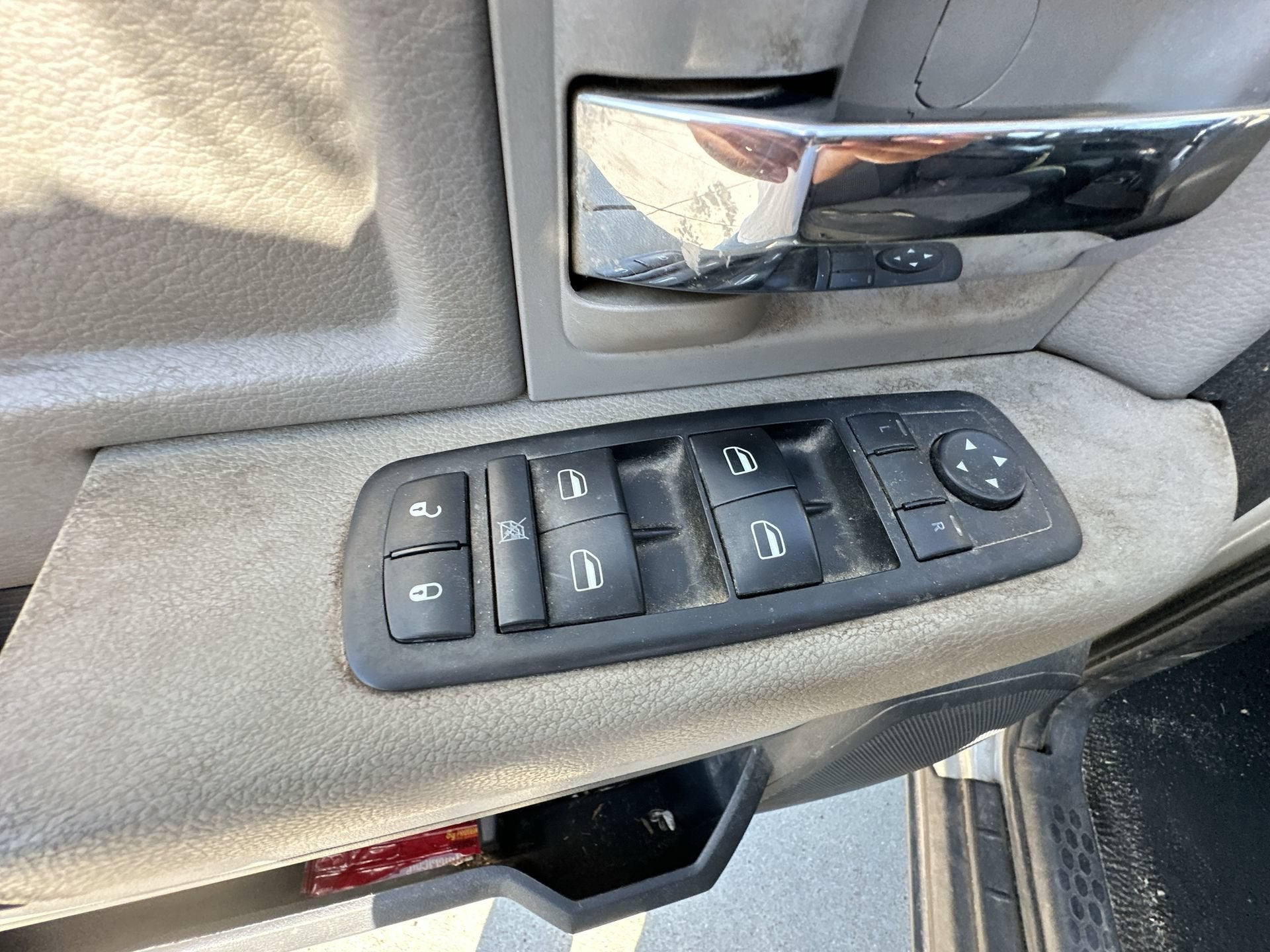 2010 Dodge Ram 1500 SLT/Sport/TRX