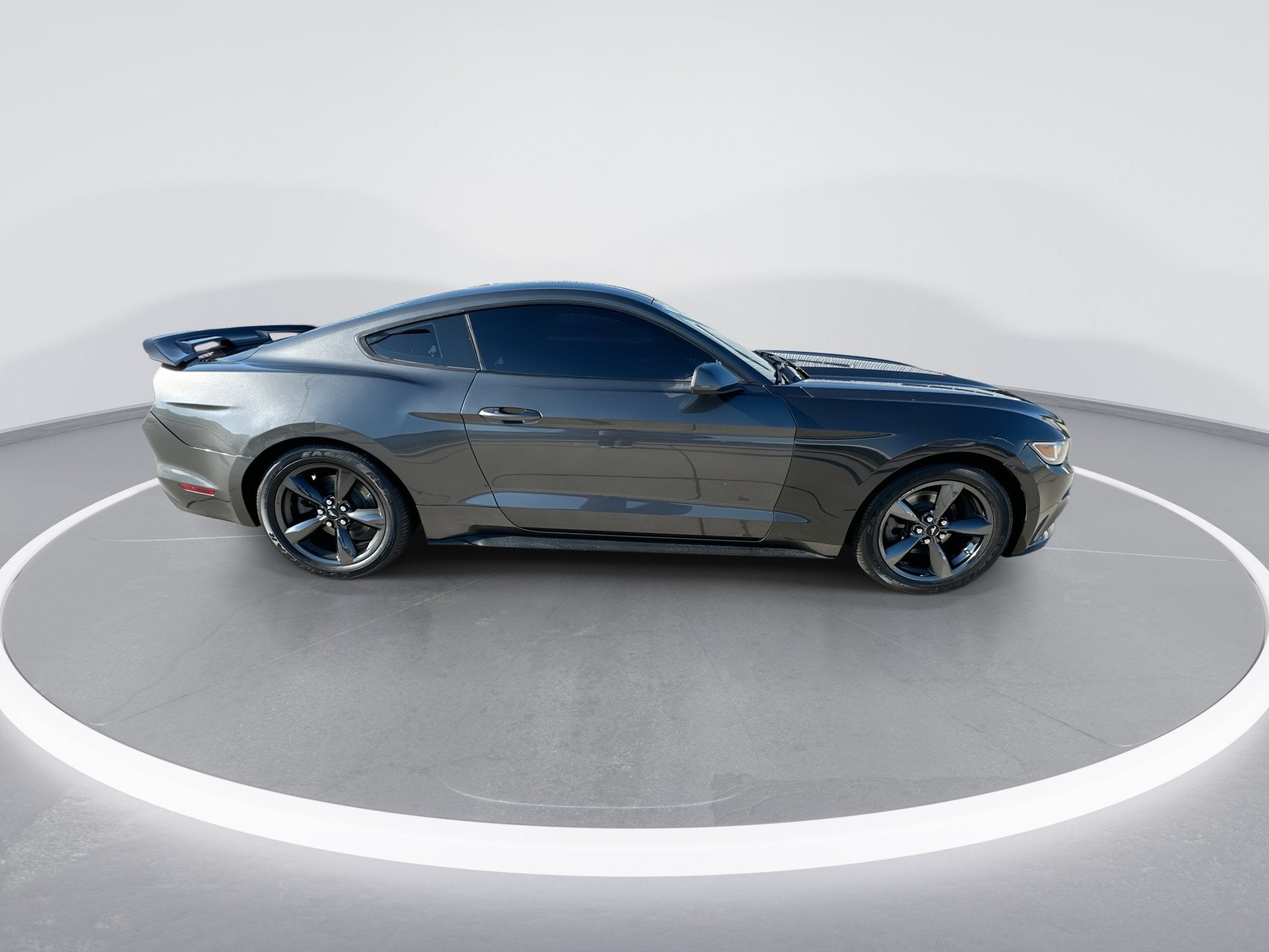 2016 Ford Mustang V6