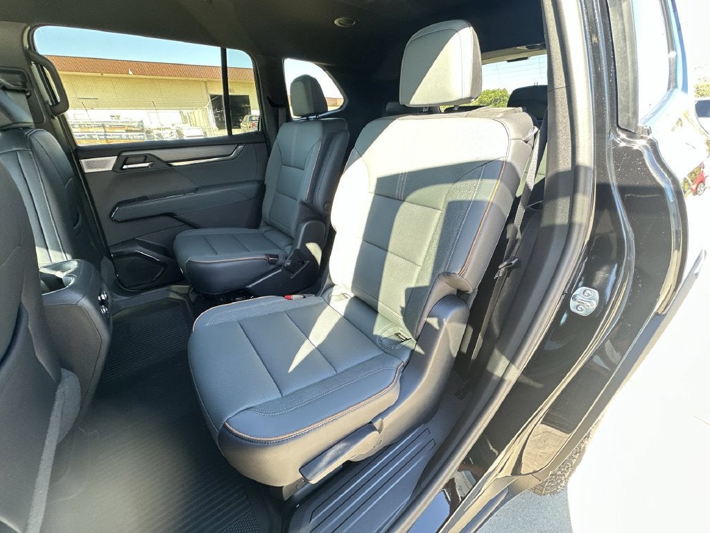 2027 GMC Acadia AT4