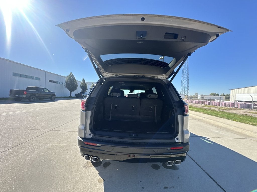 2027 GMC Acadia AT4