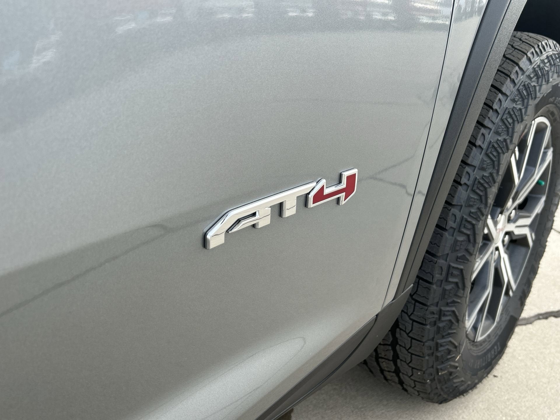 2026 GMC Acadia AT4