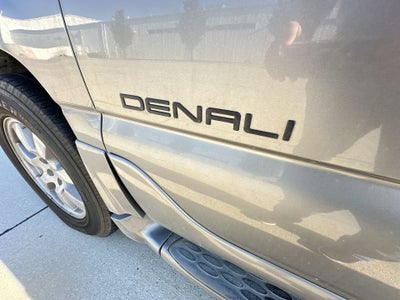 2005 GMC Yukon XL Denali