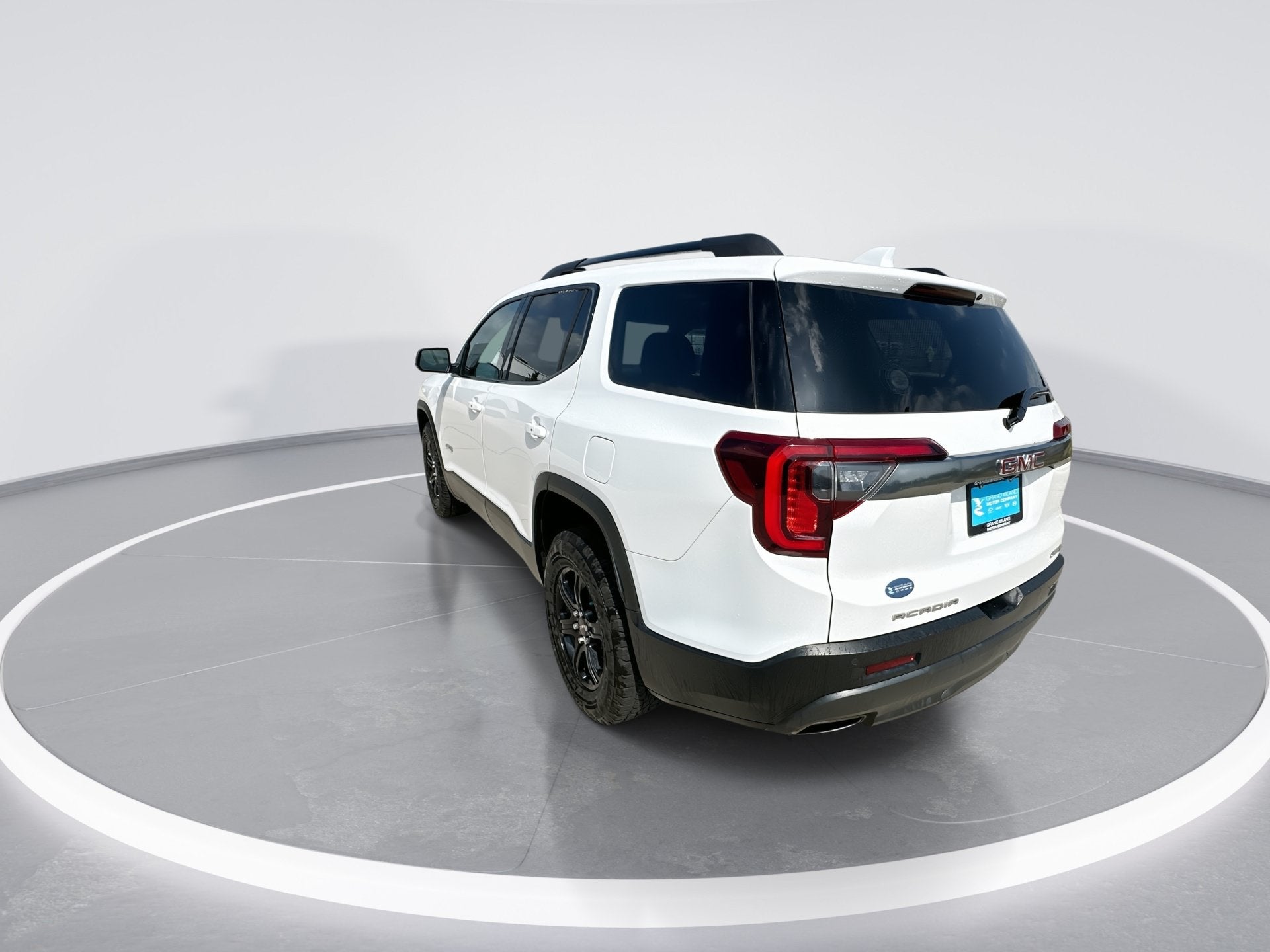 2022 GMC Acadia AT4