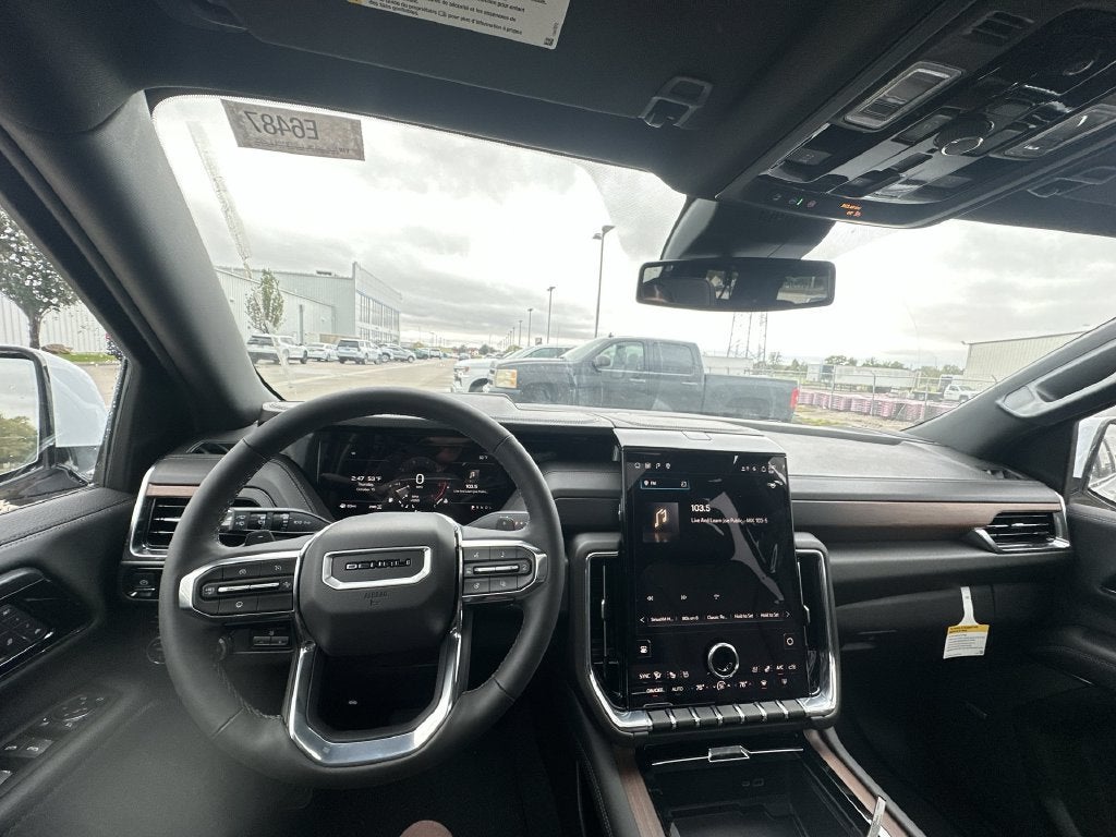 2026 GMC Yukon XL Denali - Photo 10