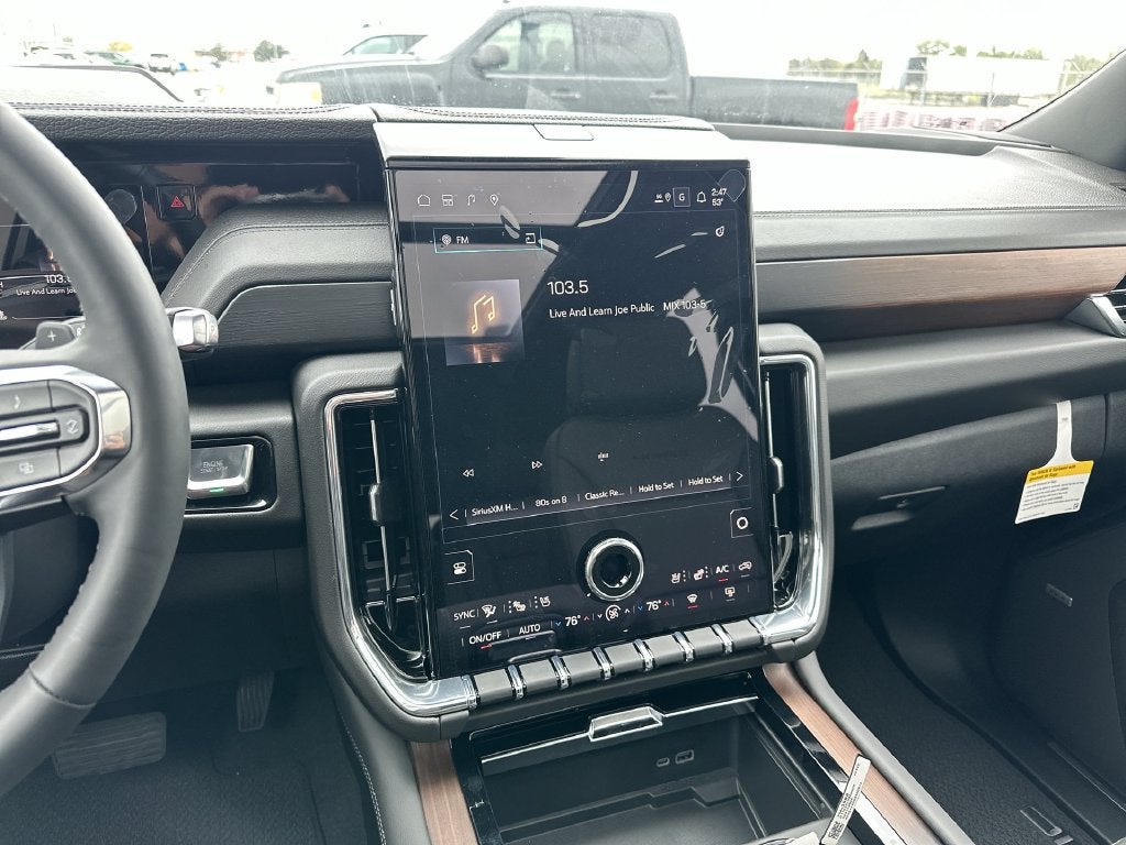 2026 GMC Yukon XL Denali - Photo 13