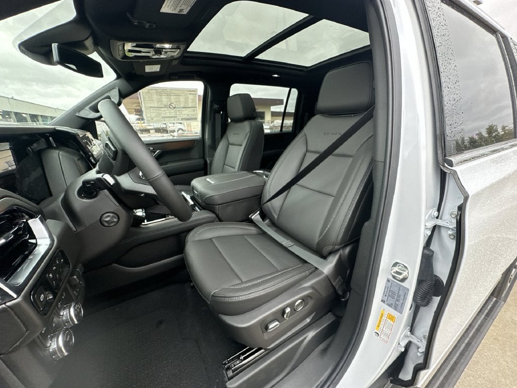 2026 GMC Yukon XL Denali - Photo 20