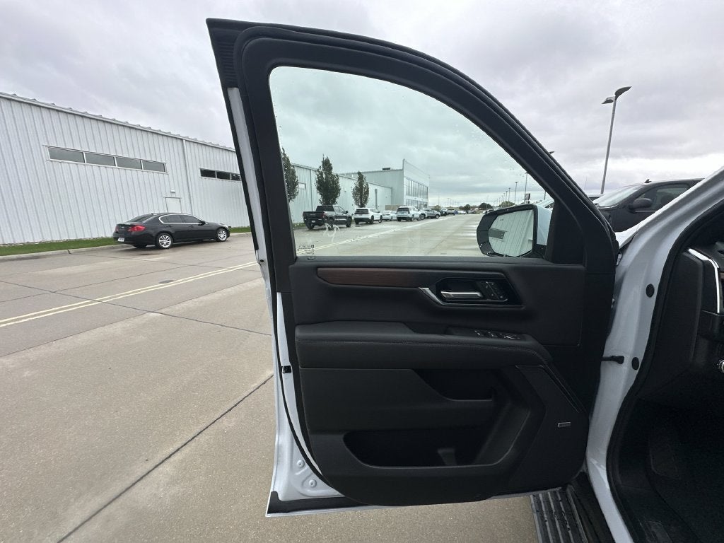2026 GMC Yukon XL Denali - Photo 23