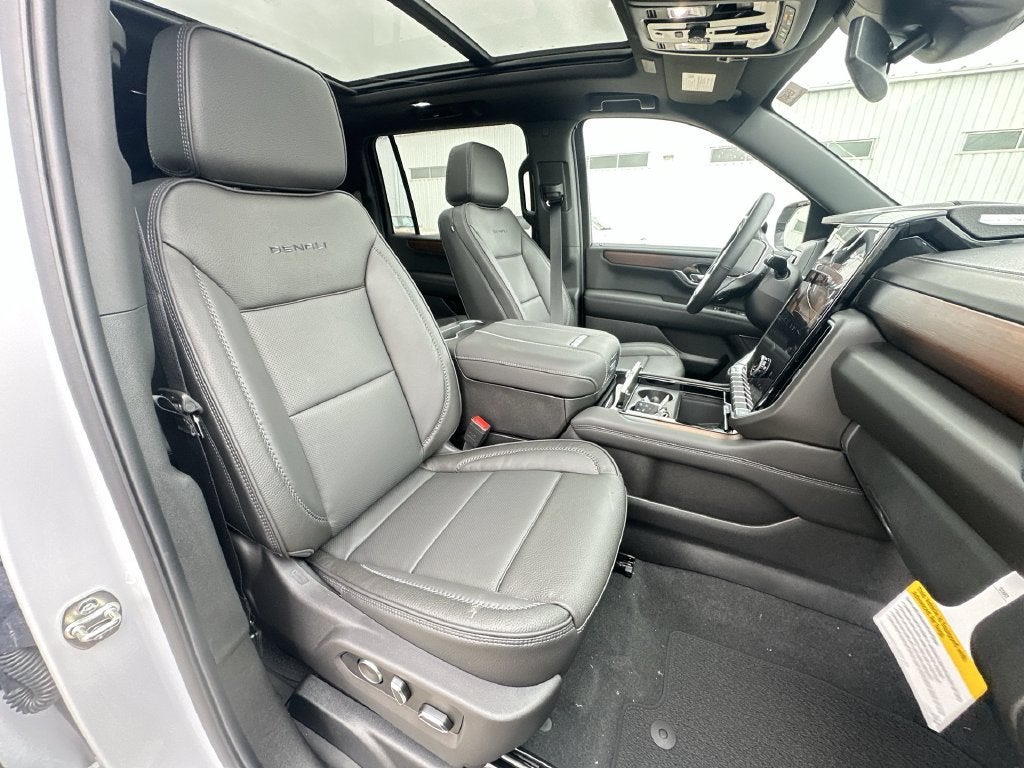 2026 GMC Yukon XL Denali - Photo 29