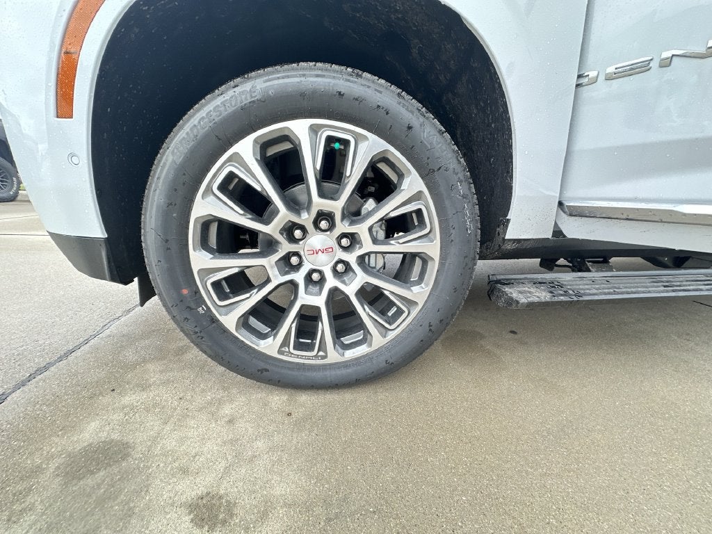 2026 GMC Yukon XL Denali - Photo 34
