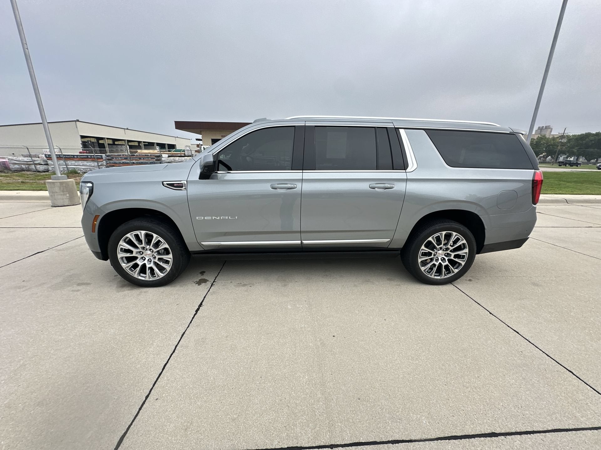 2025 GMC Yukon XL Denali