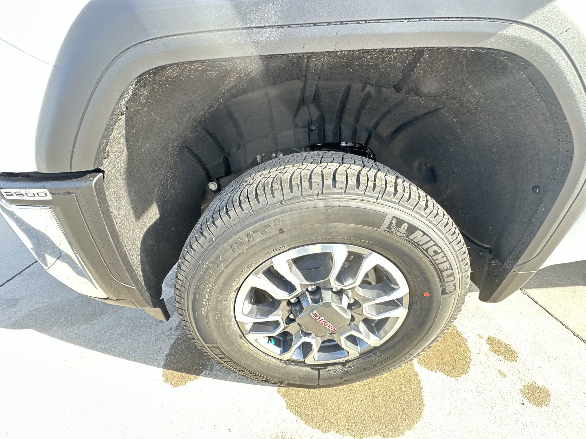 2026 GMC Sierra 2500 HD SLE