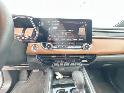 2024 GMC Canyon AT4