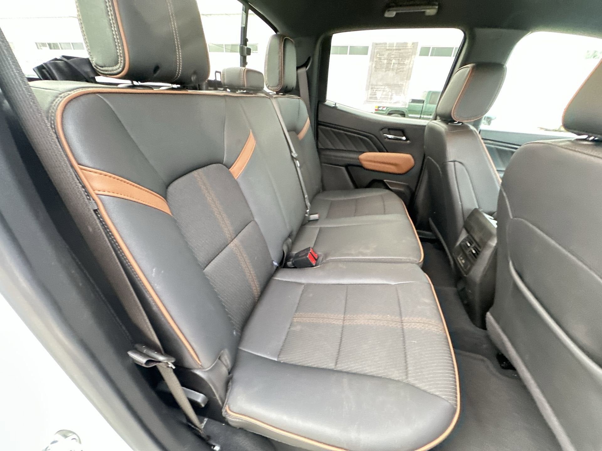 2024 GMC Canyon AT4