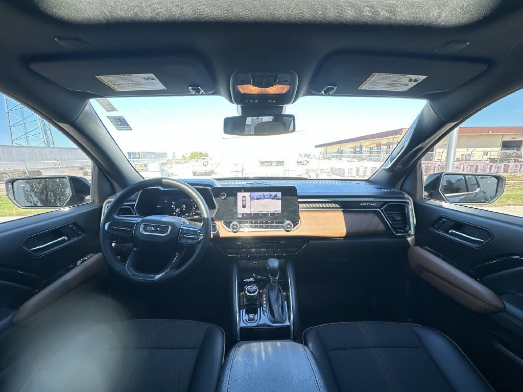 2023 GMC Canyon 4WD AT4