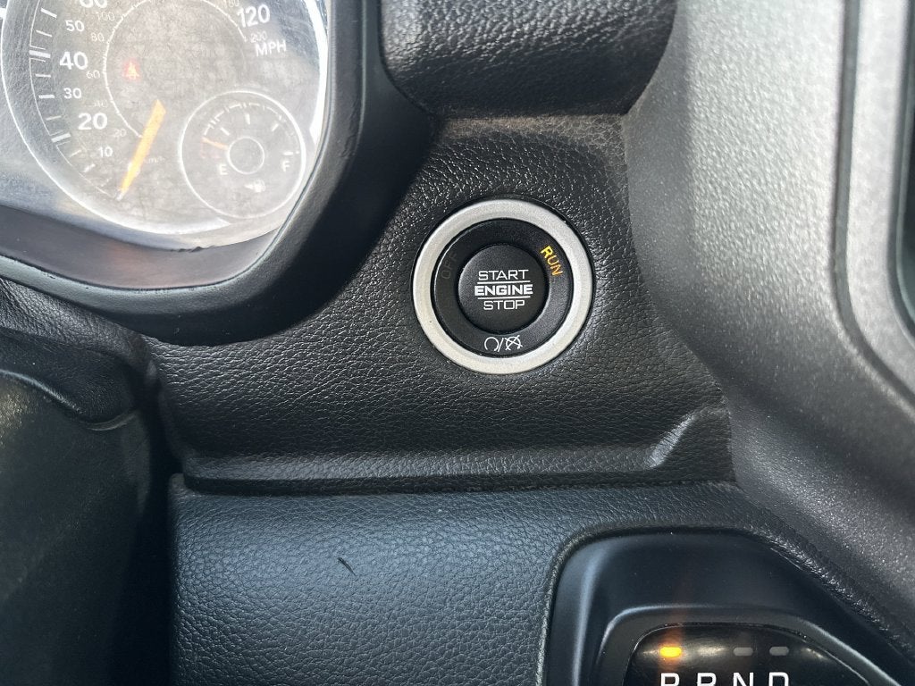 2019 RAM 2500 Tradesman Crew Cab 4x4 6'4" Box