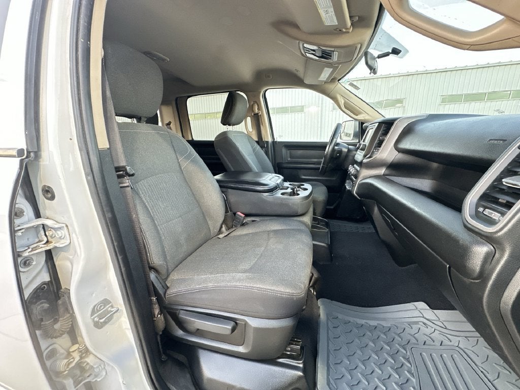 2019 RAM 2500 Tradesman Crew Cab 4x4 6'4" Box