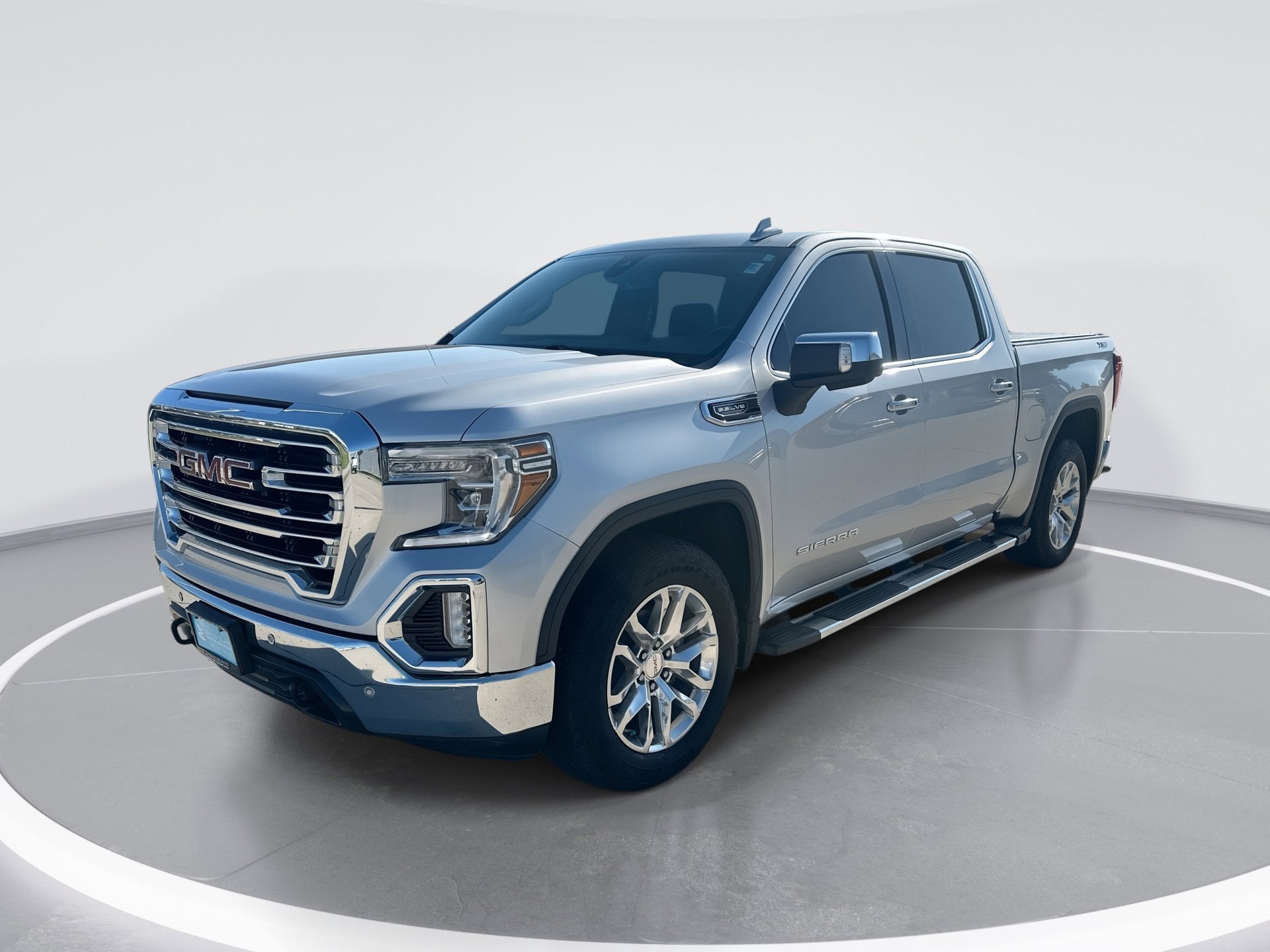 2021 GMC Sierra 4WD Crew Cab Short Box SLT's photo