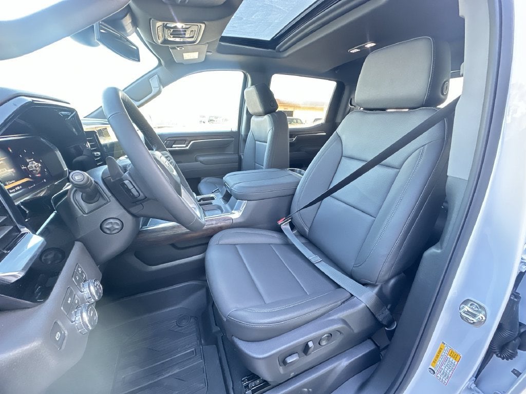 2026 GMC Sierra 1500 SLT - Photo 20