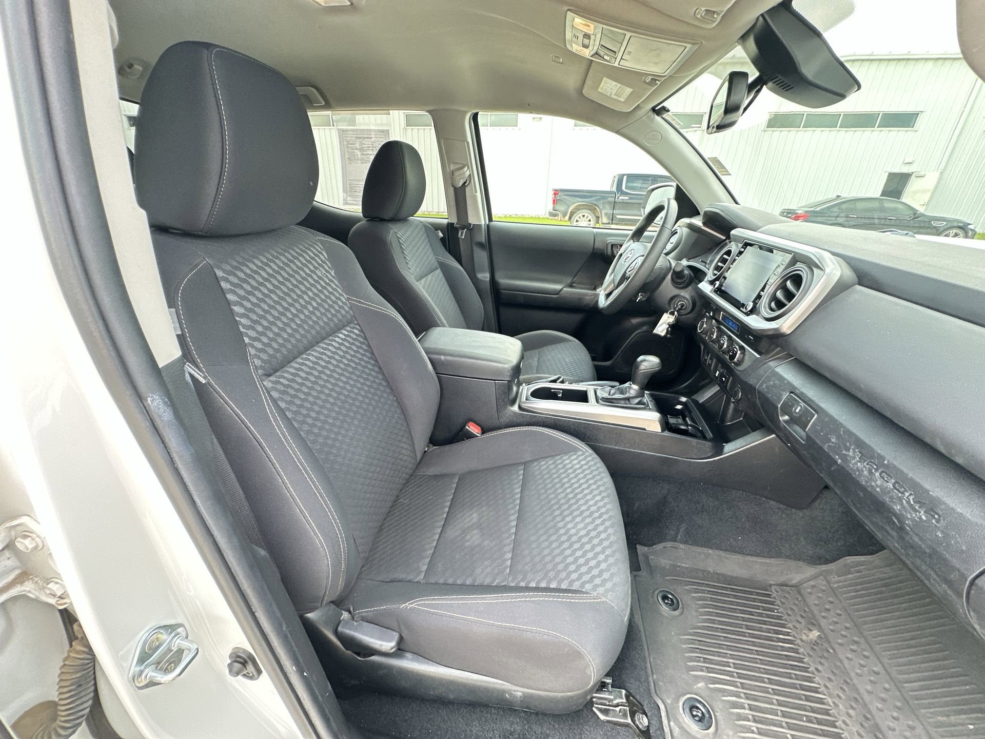 2022 Toyota Tacoma 4WD SR
