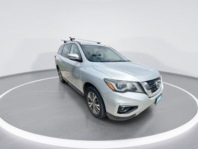 2018 Nissan Pathfinder SV