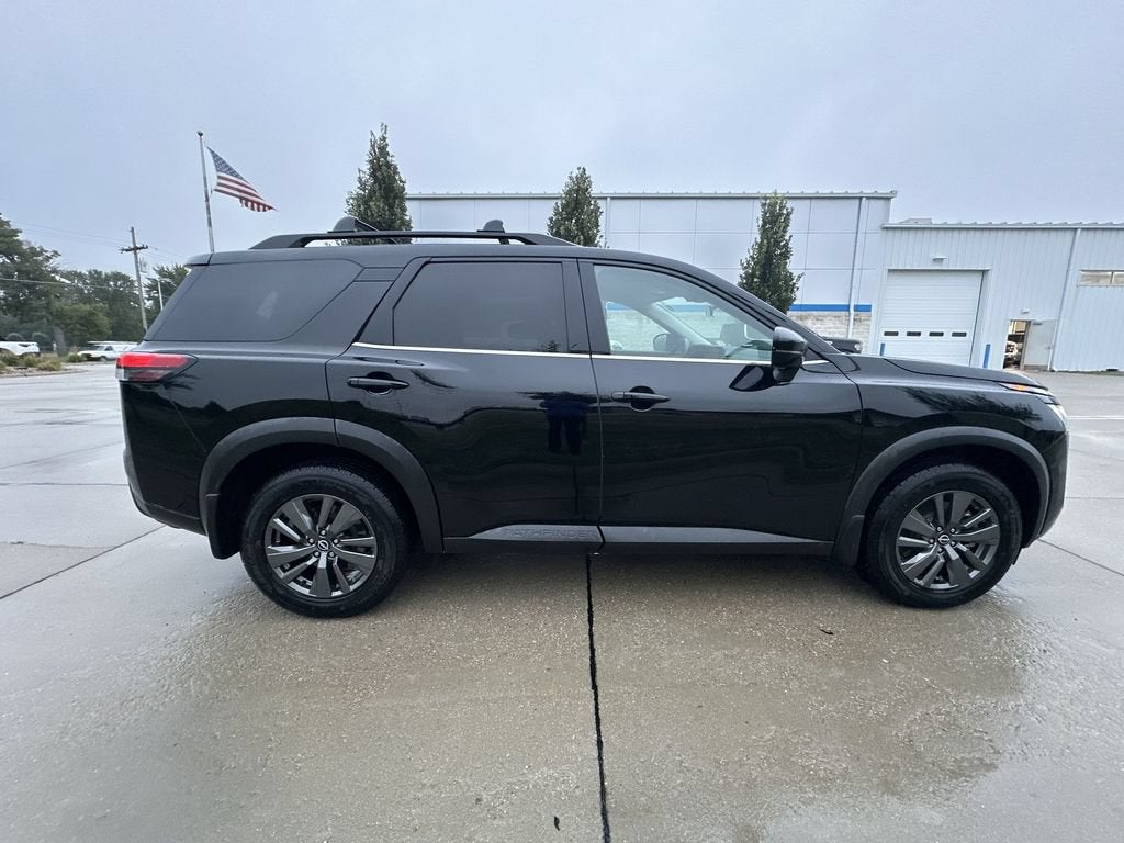 2022 Nissan Pathfinder SV 4WD