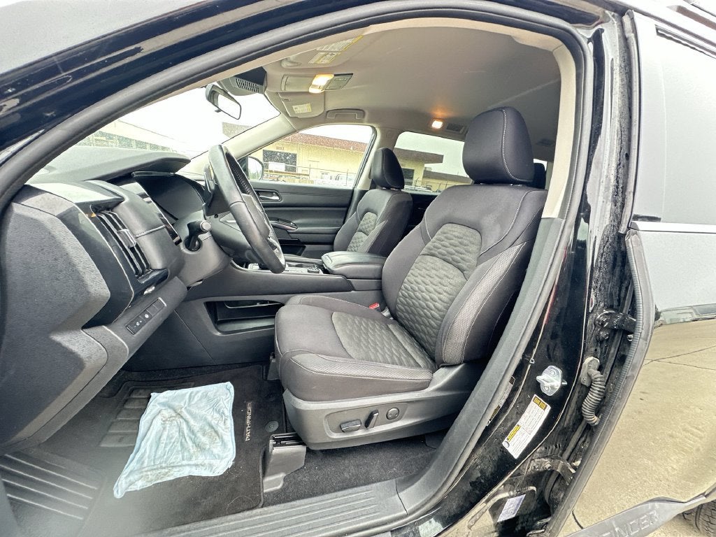 2022 Nissan Pathfinder SV 4WD