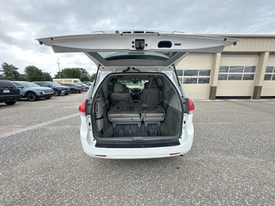 2013 Toyota Sienna LE AAS