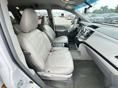 2013 Toyota Sienna LE AAS
