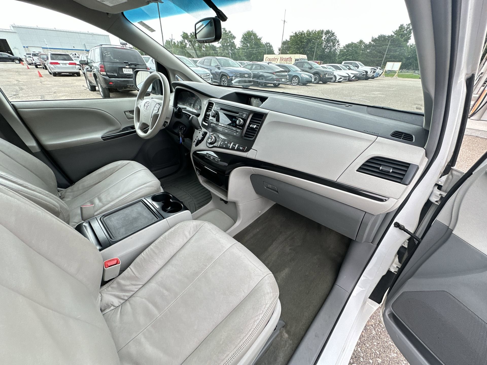 2013 Toyota Sienna LE AAS