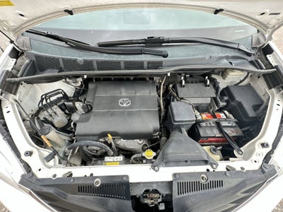 2013 Toyota Sienna LE AAS