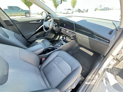 2023 Kia Niro EX Touring