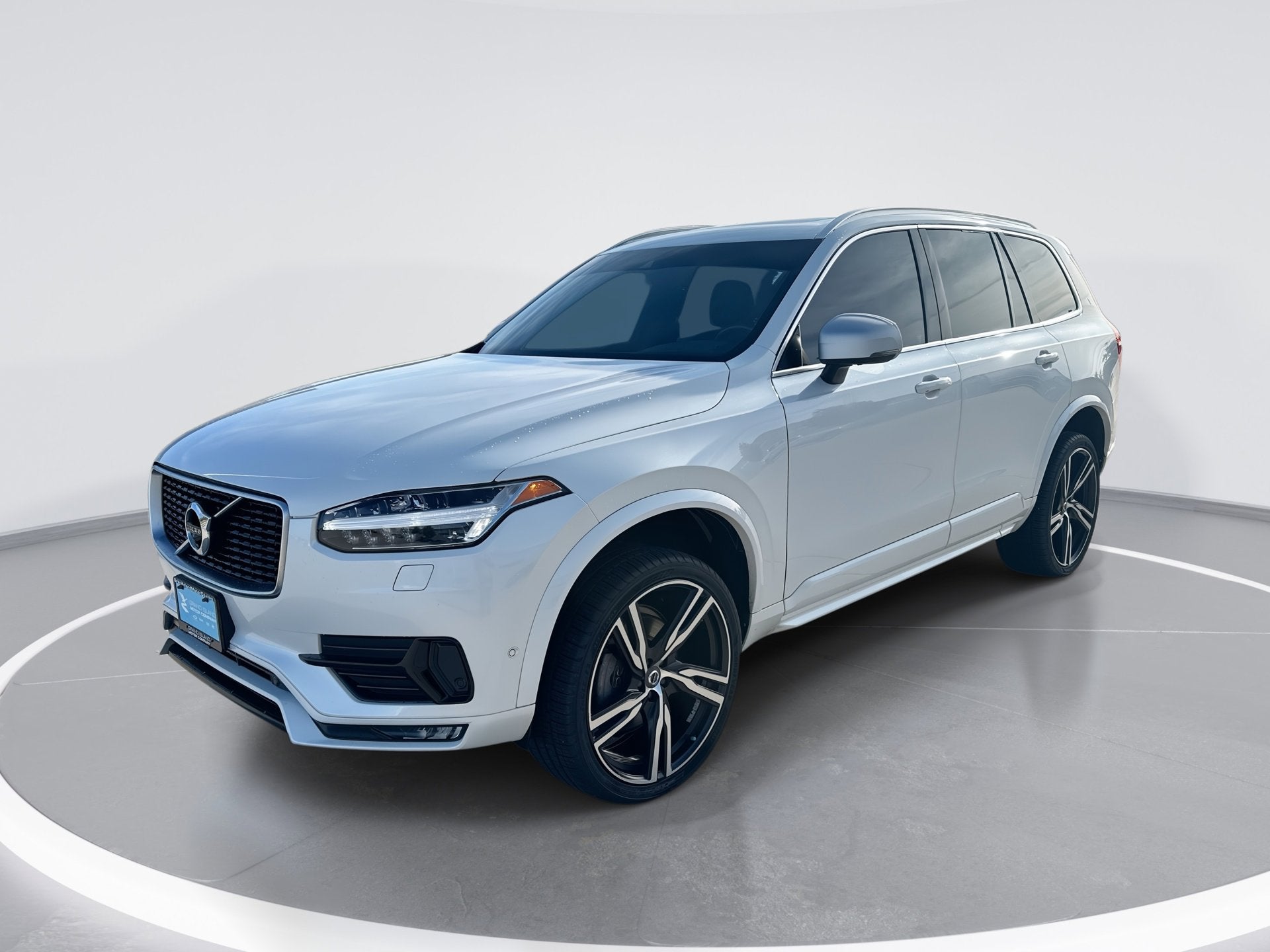 2017 Volvo XC90 T6 AWD R-Design's photo