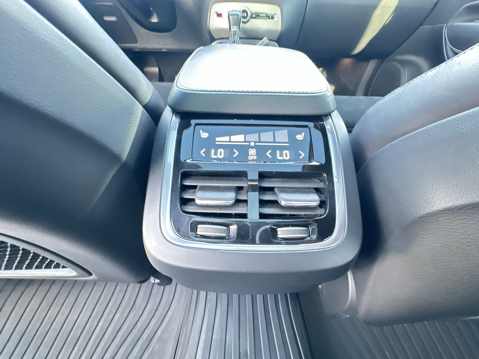 2017 Volvo XC90 R-Design